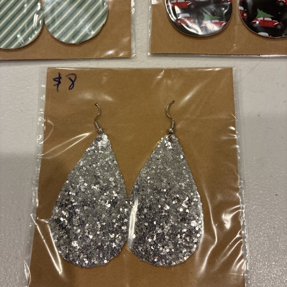 3 PCs Variety Of Dangle Earrings Artisan Hand Made Crafted Christmas Truck NEW - Picture 3 of 6